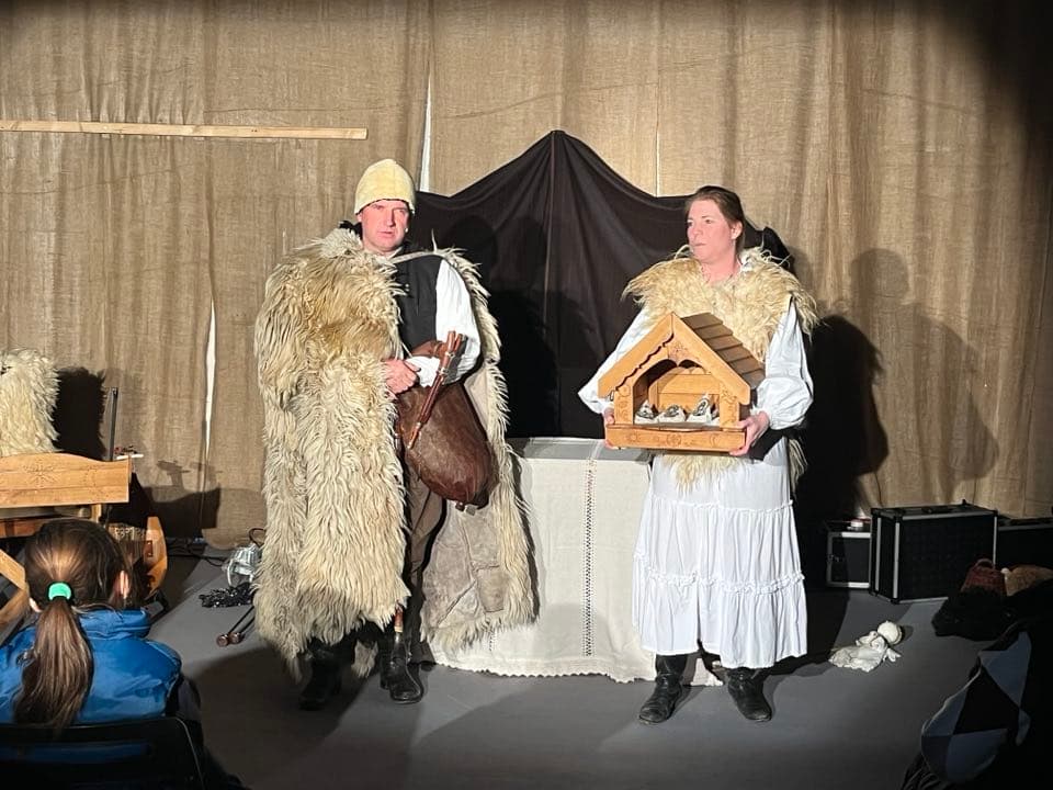 
							 | A karácsonyi dramatikus játékok 
							