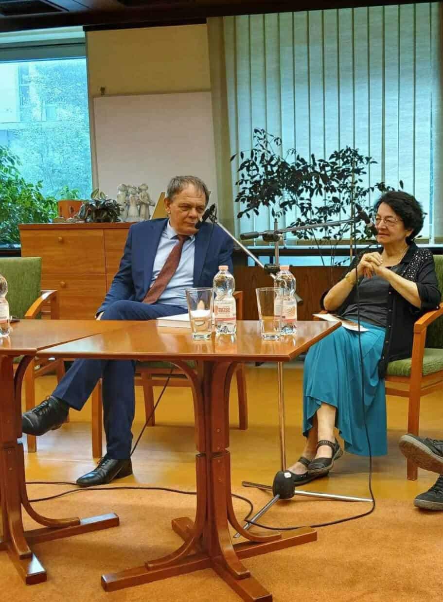 
							 | A Halálra táncoltatott lány balladája a színpadon 
							