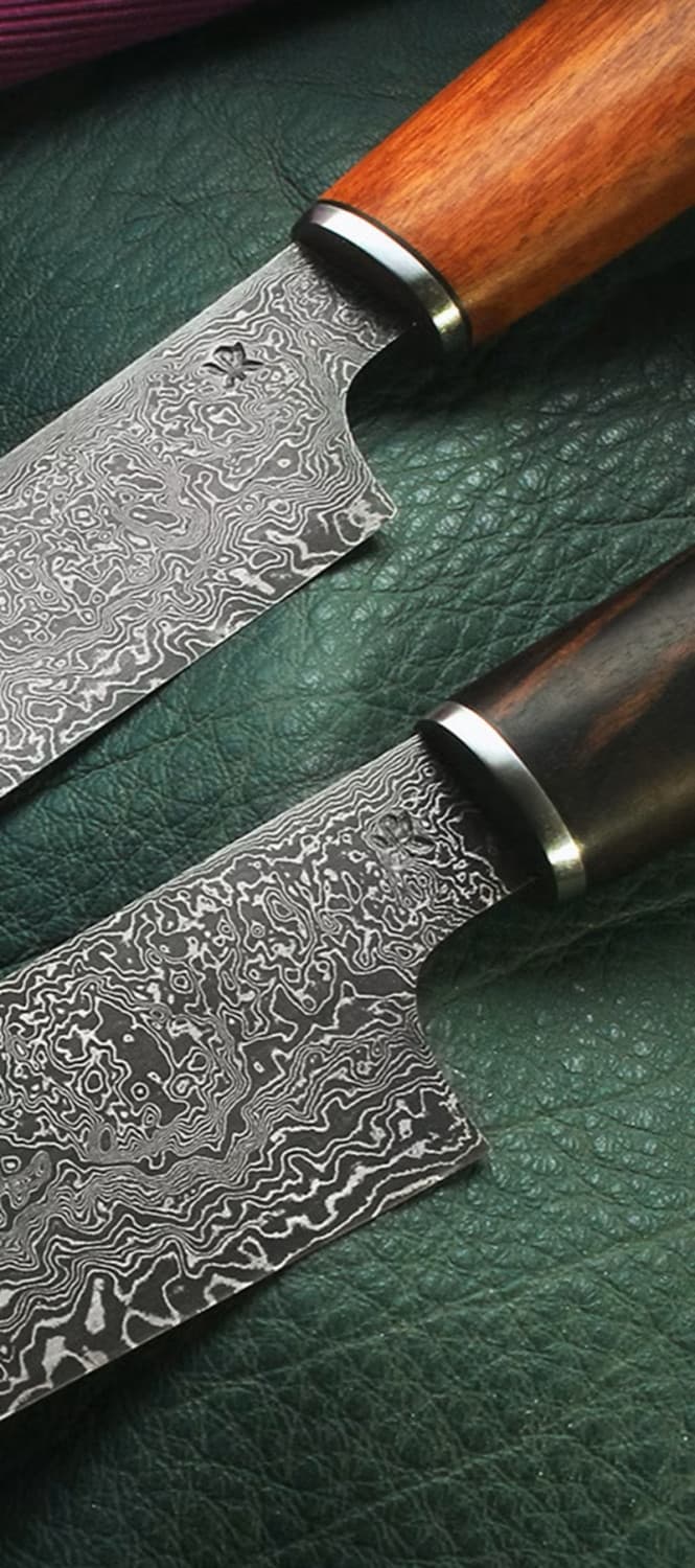 
							 Fazekas József kad- és késkovács, | a damaszk penge mestere, és a Balassi-kard készítője|  
							