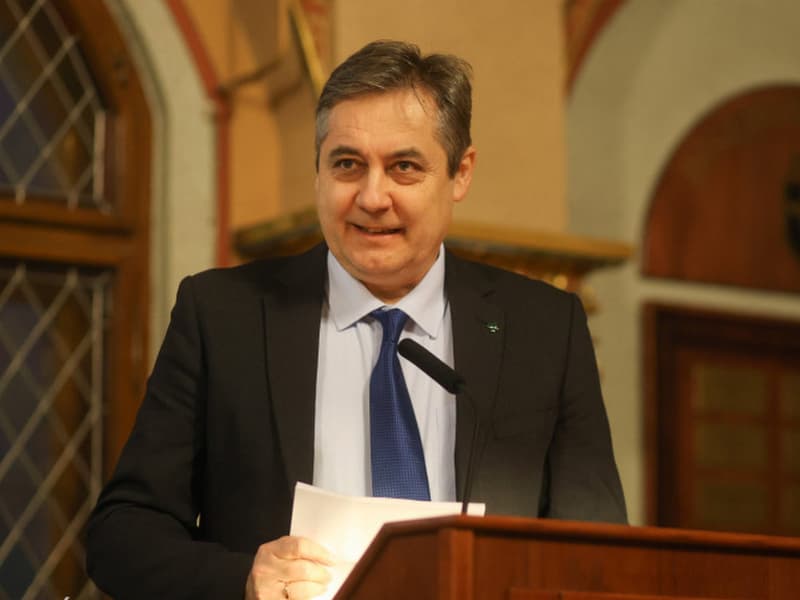 
							 Beszélgetőtársunk: Takács László klasszika-filológus, a Szent István Tudományos Akadémia tagja|  
							