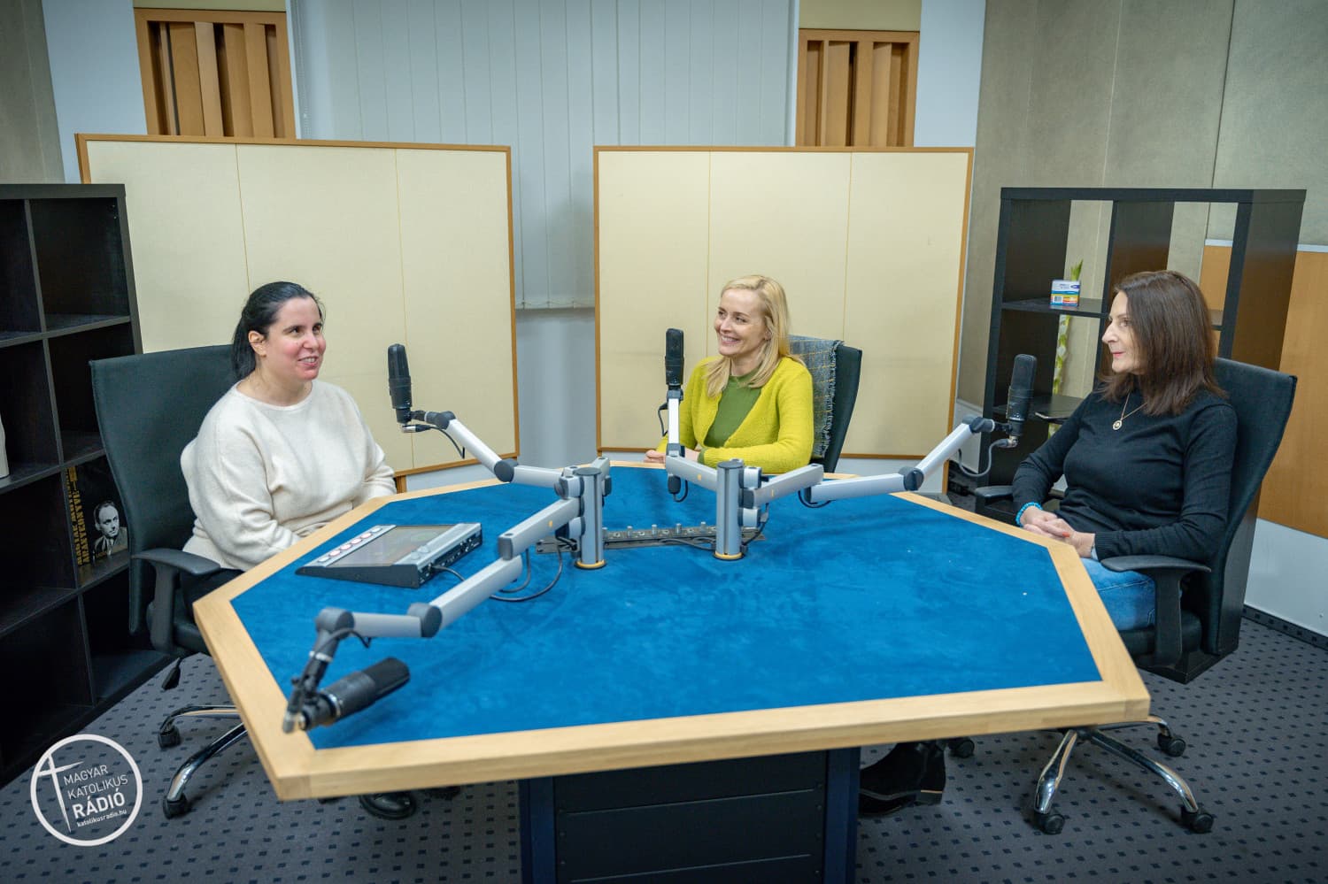 
							 Vendég: Tóth Icó, a Mályvavirág Alapítvány elnöke és Dedeó Anikó, Országos Mályvavirág pont vezető 
							