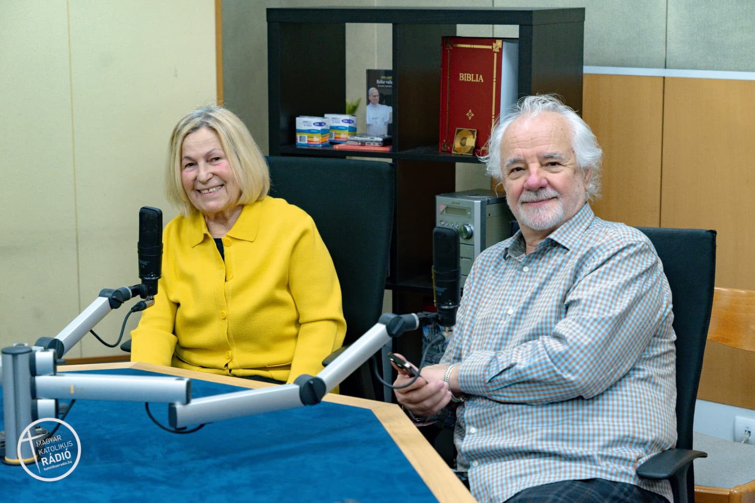 
							 Sugárzó életöröm. Vendégeink: Lajtai György operatőr és felesége, Eszterhai Katalin írónő.  
							