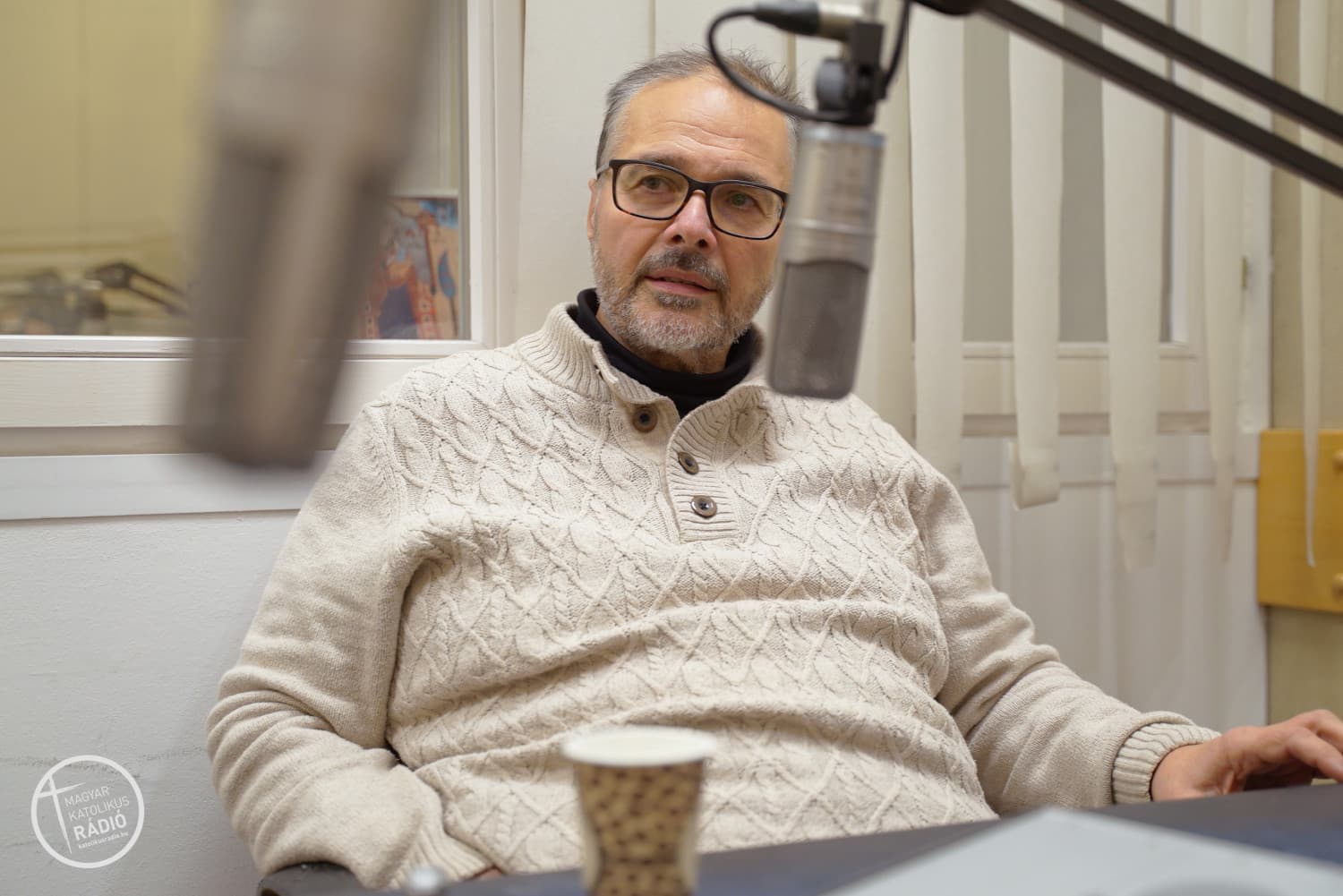 
							 Témánk az <i><u>OLAJ</i></u>!| Kell ennél többet mondani? 
							