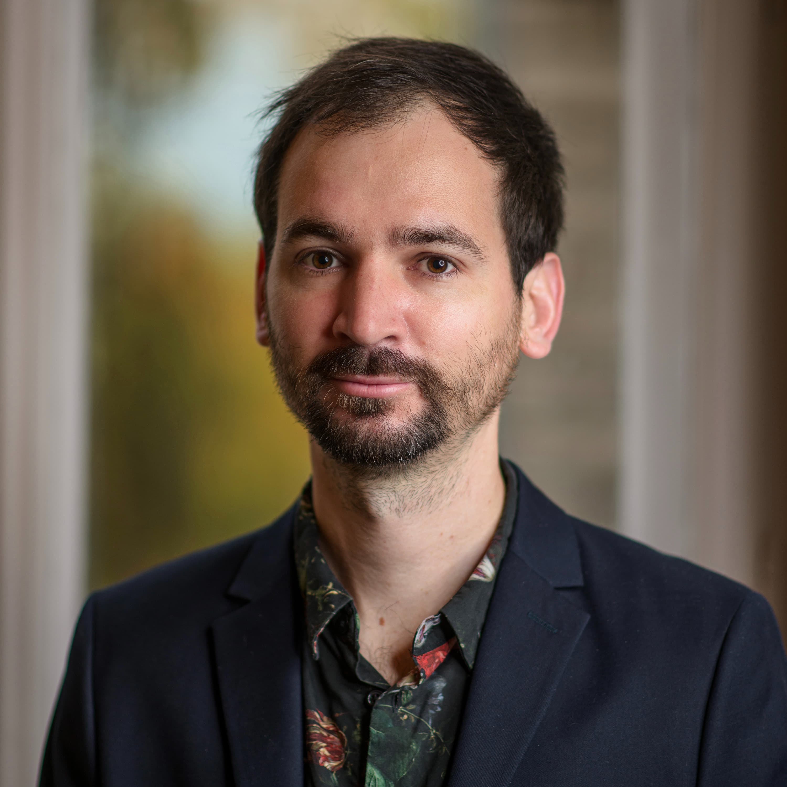 Háború és szorongás – Schell Gergely