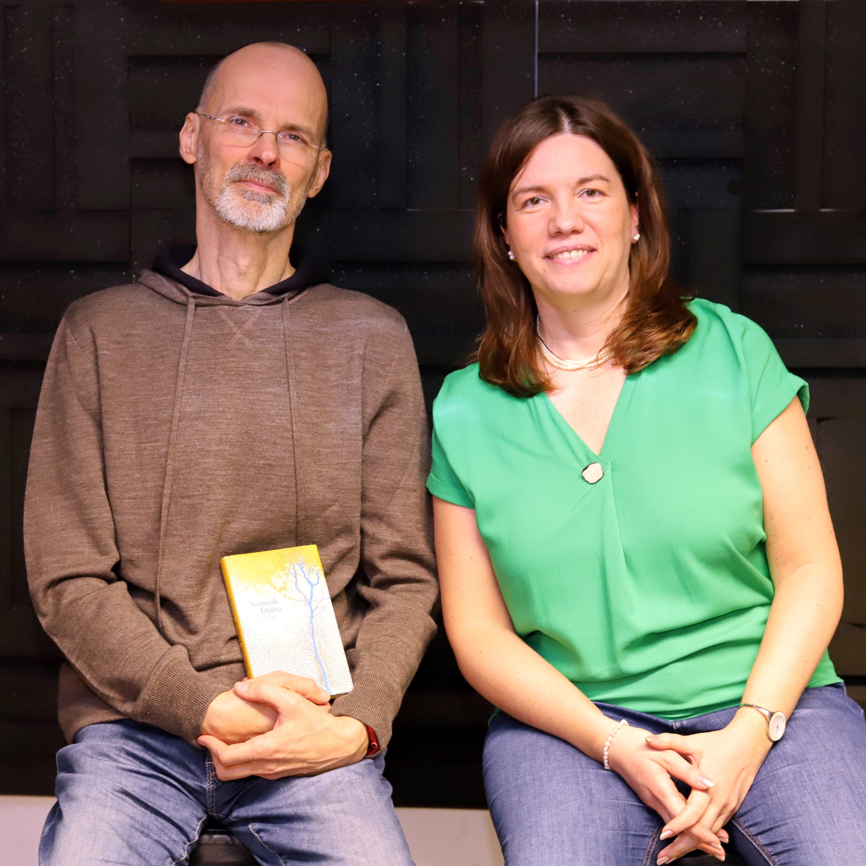 Egy különleges novellavilág a szépirodalomban. Vonnák Diána: Látlak (12. rész)