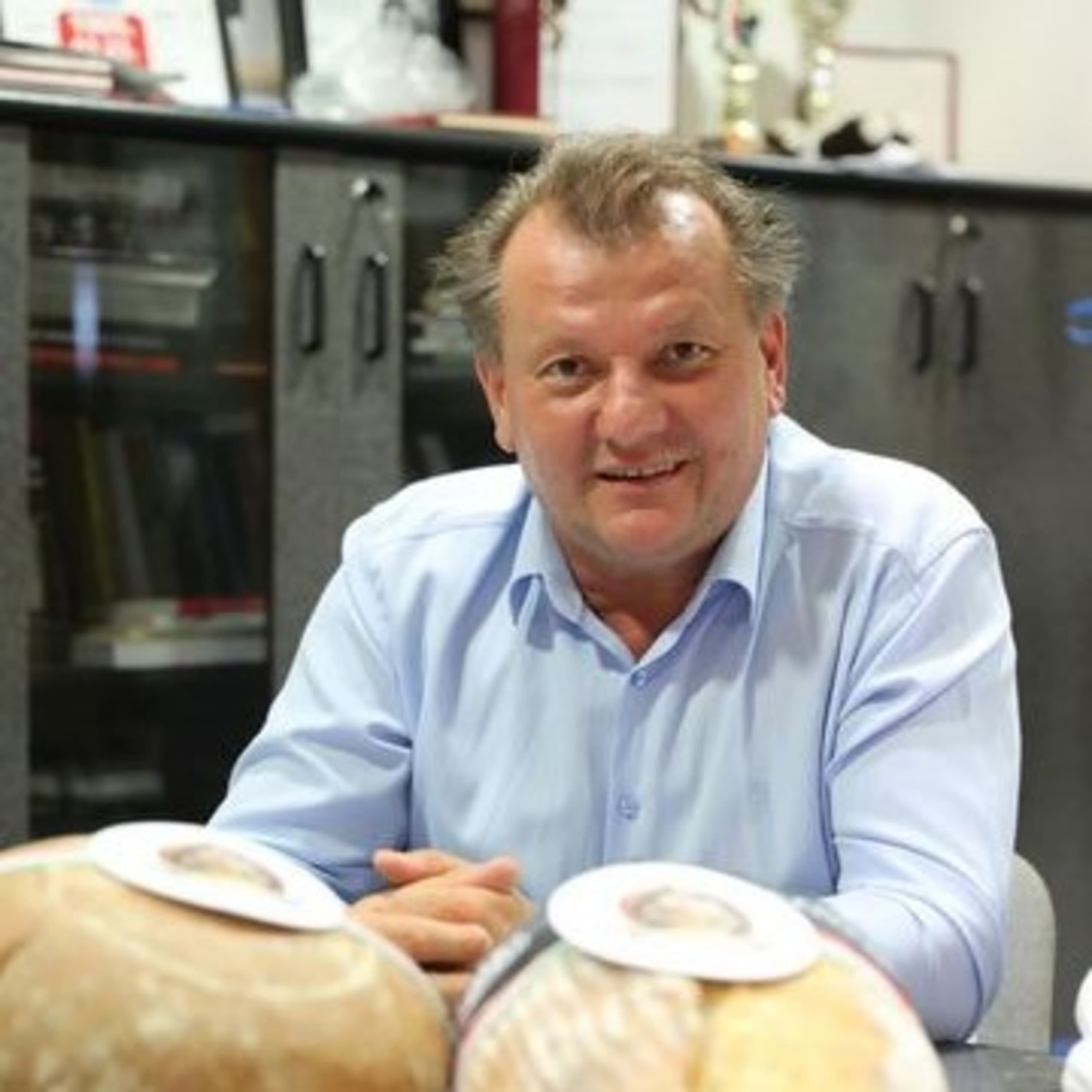 Tóth Péter - Lipóti Pékség