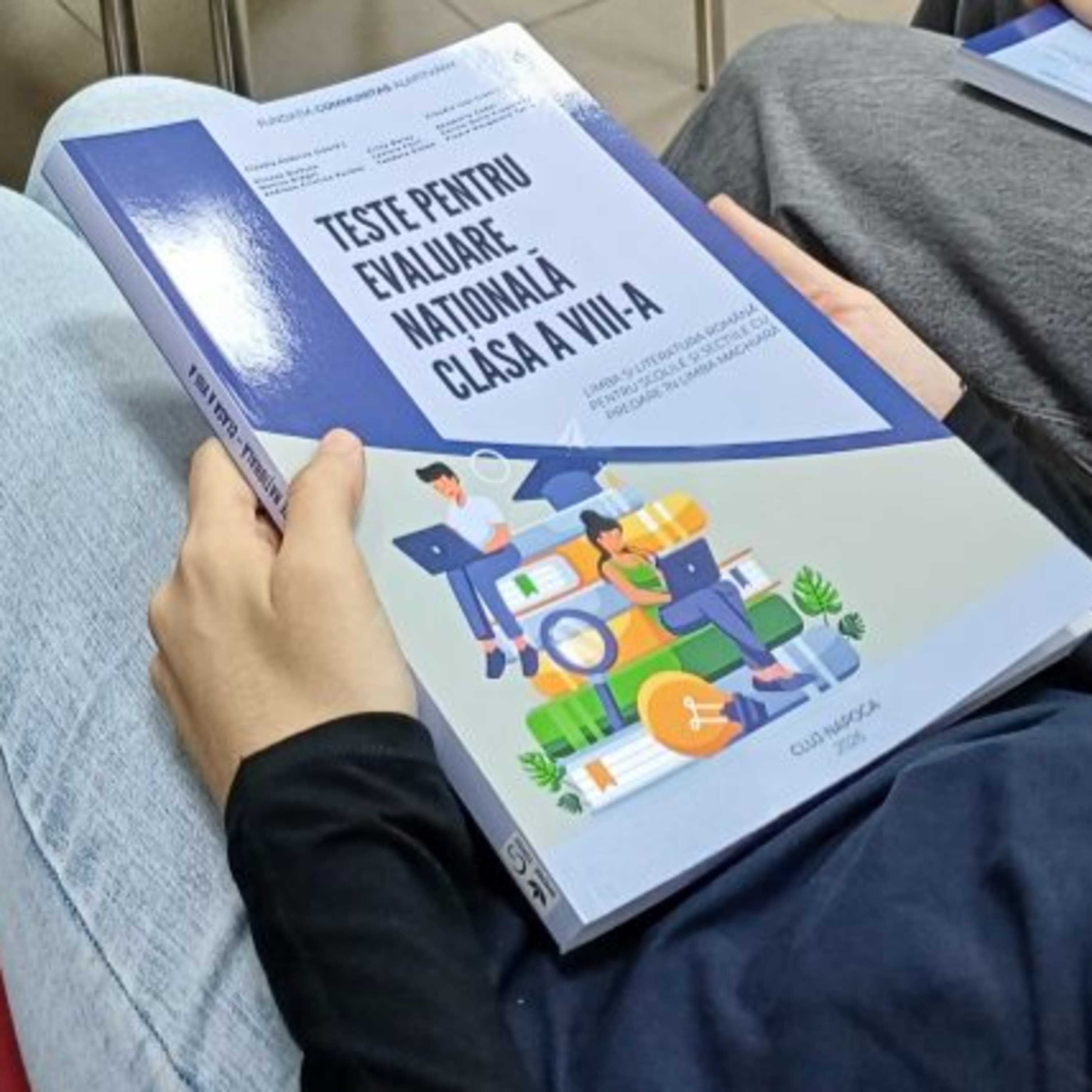 Román nyelvű tesztgyűjtemény magyar nyolcadikosoknak