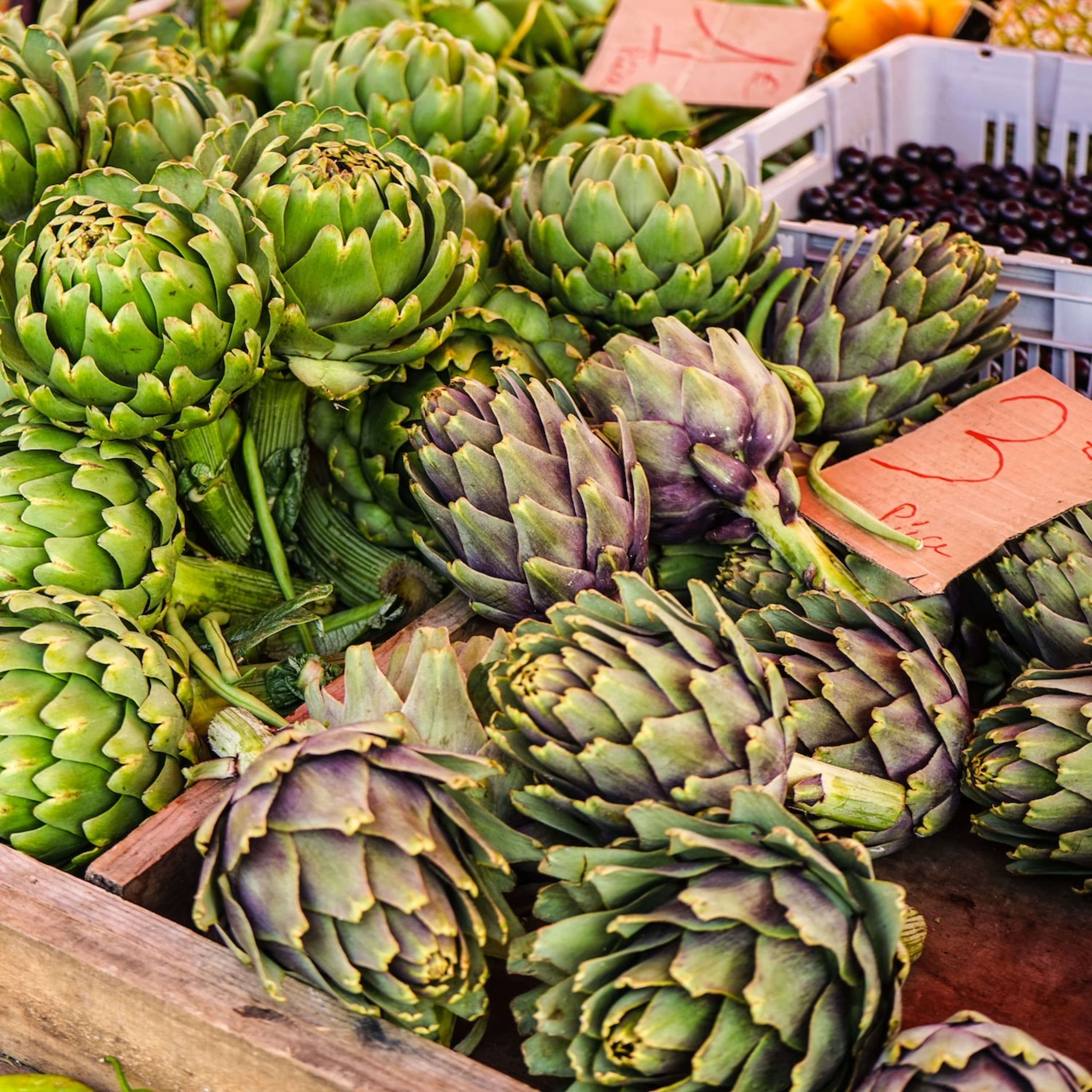 Egy gyakori portéka az olaszországi piacokon: az articsóka