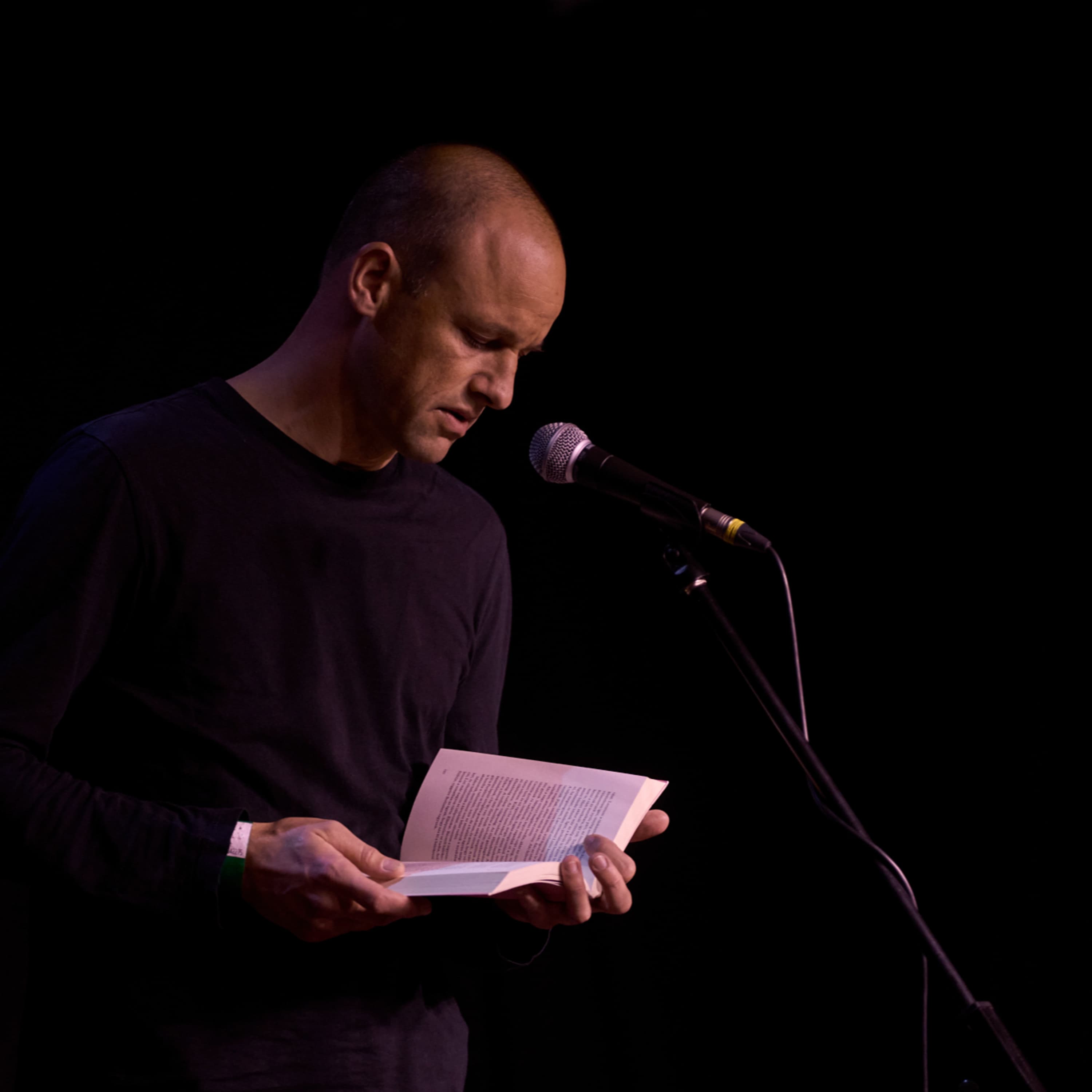 Írók a klubban #56 – Felolvas: Bognár Péter