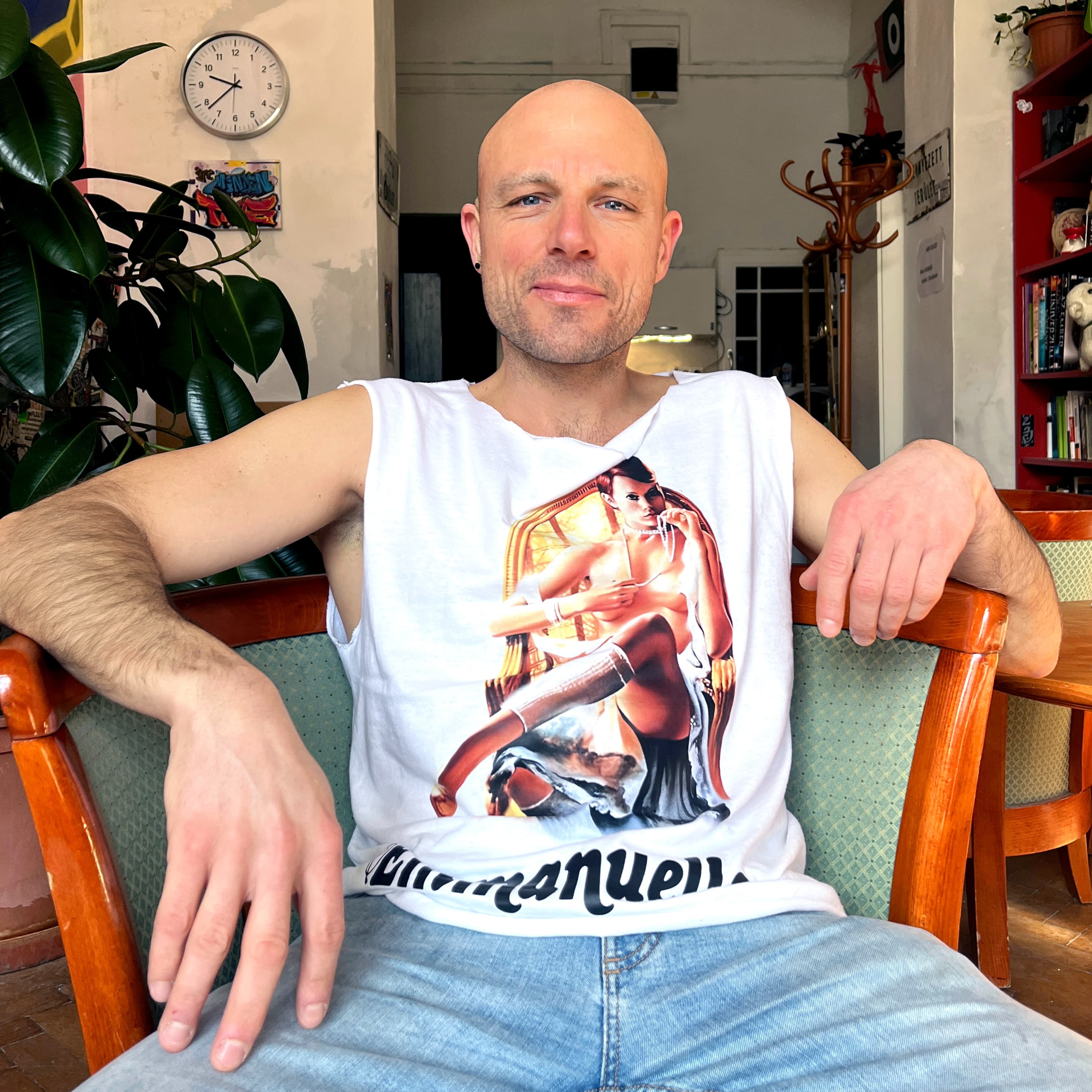 "A futást nézni unalmas" - Simonyi Balázs, a Kékkör című sorozat készítője