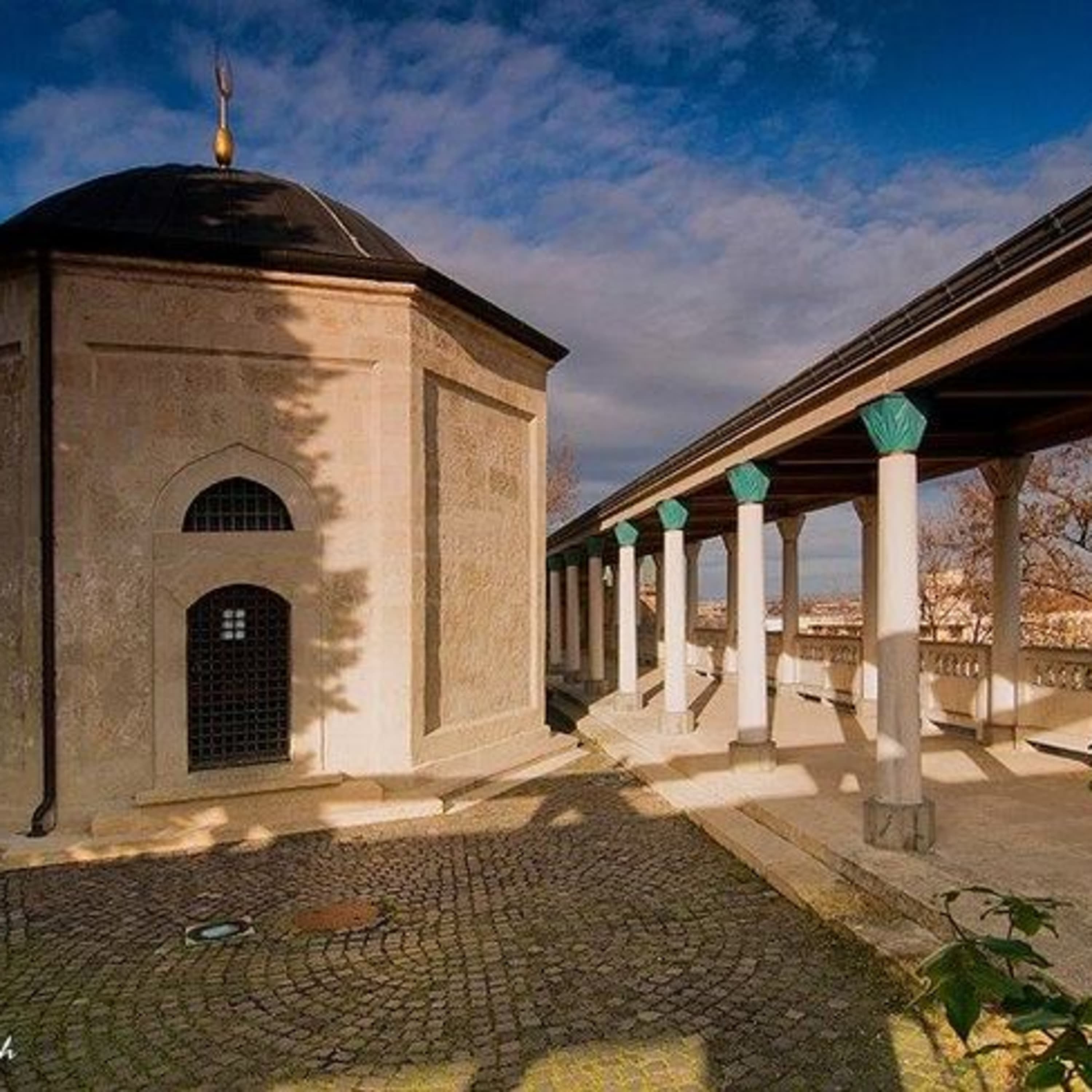 185. Gül baba rózsái